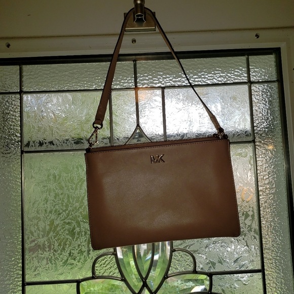 Micheal Kors - Picture 7 of 8